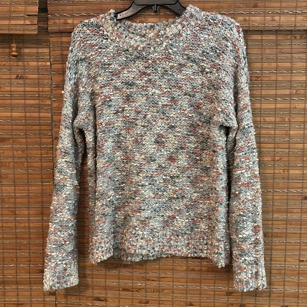 Hem and thread women’s sweater size L